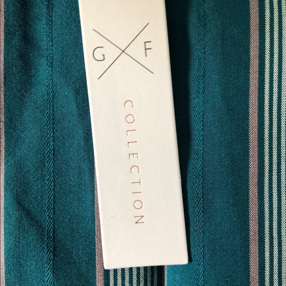G/ F Collection blouse. - Picture 5 of 8